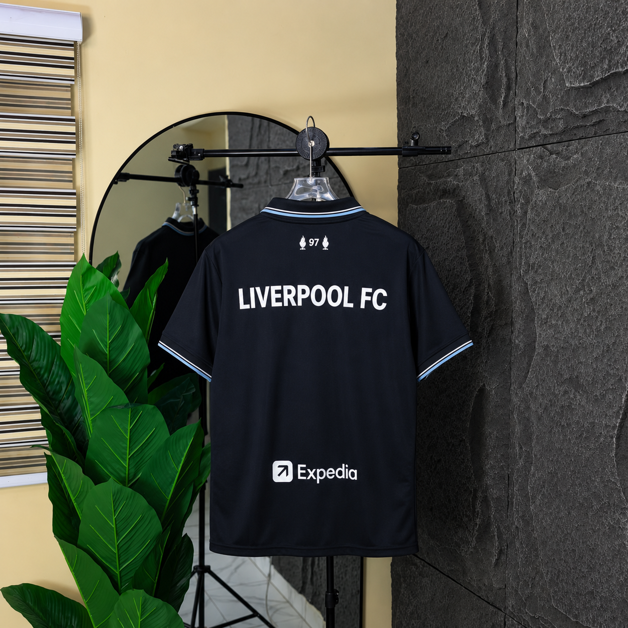 Liverpool 2024/25 black Polo Jersey
